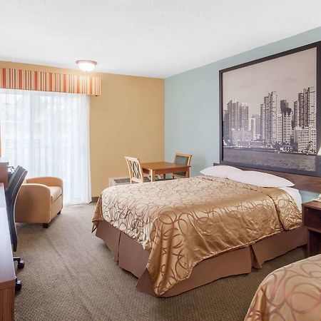 Super 8 By Wyndham Oceanside Marty'S Valley Inn Luaran gambar