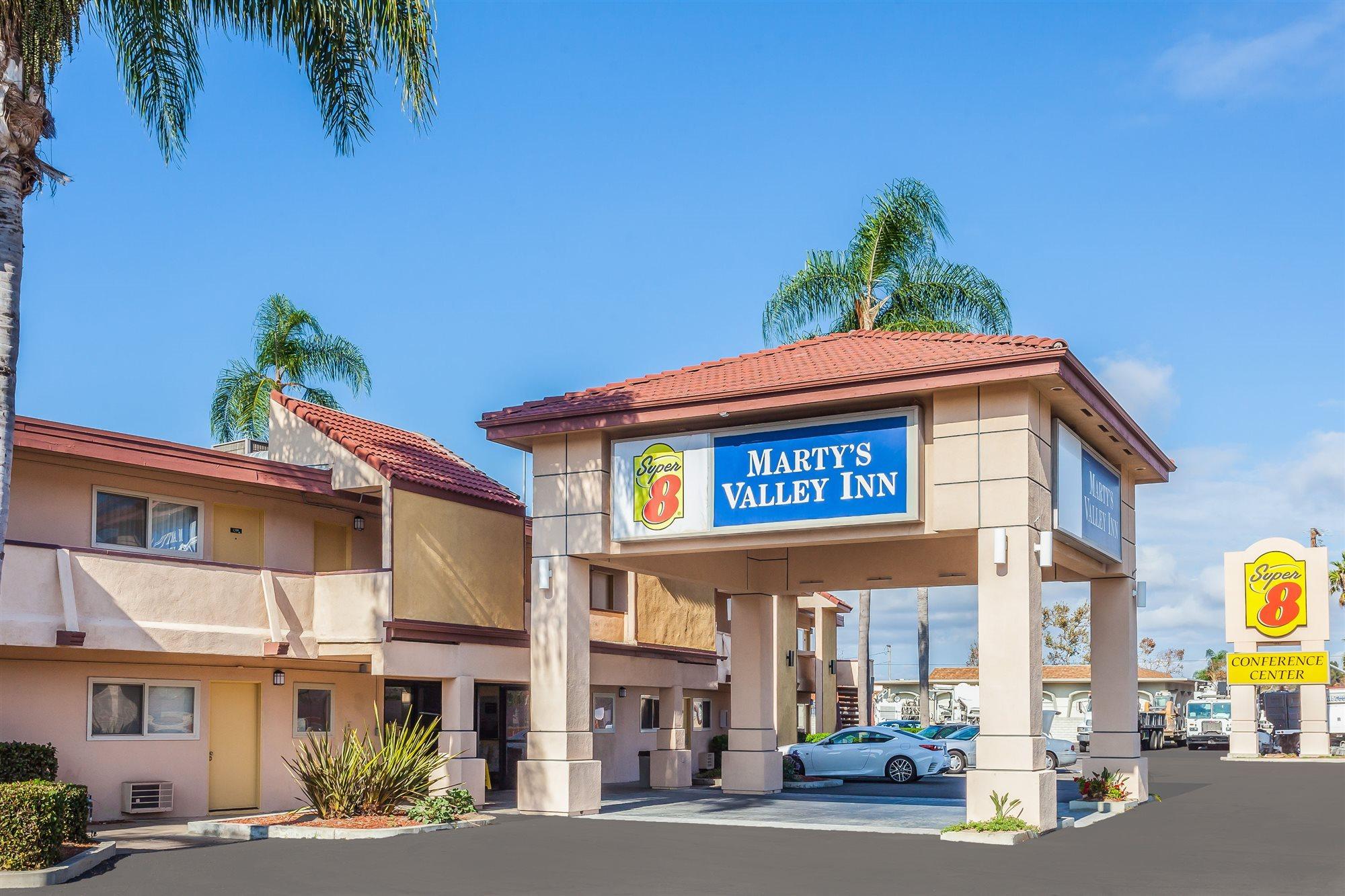 Super 8 By Wyndham Oceanside Marty'S Valley Inn Luaran gambar