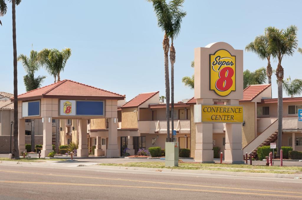 Super 8 By Wyndham Oceanside Marty'S Valley Inn Luaran gambar