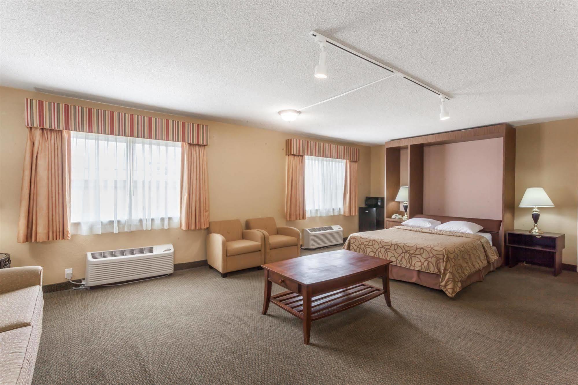 Super 8 By Wyndham Oceanside Marty'S Valley Inn Luaran gambar