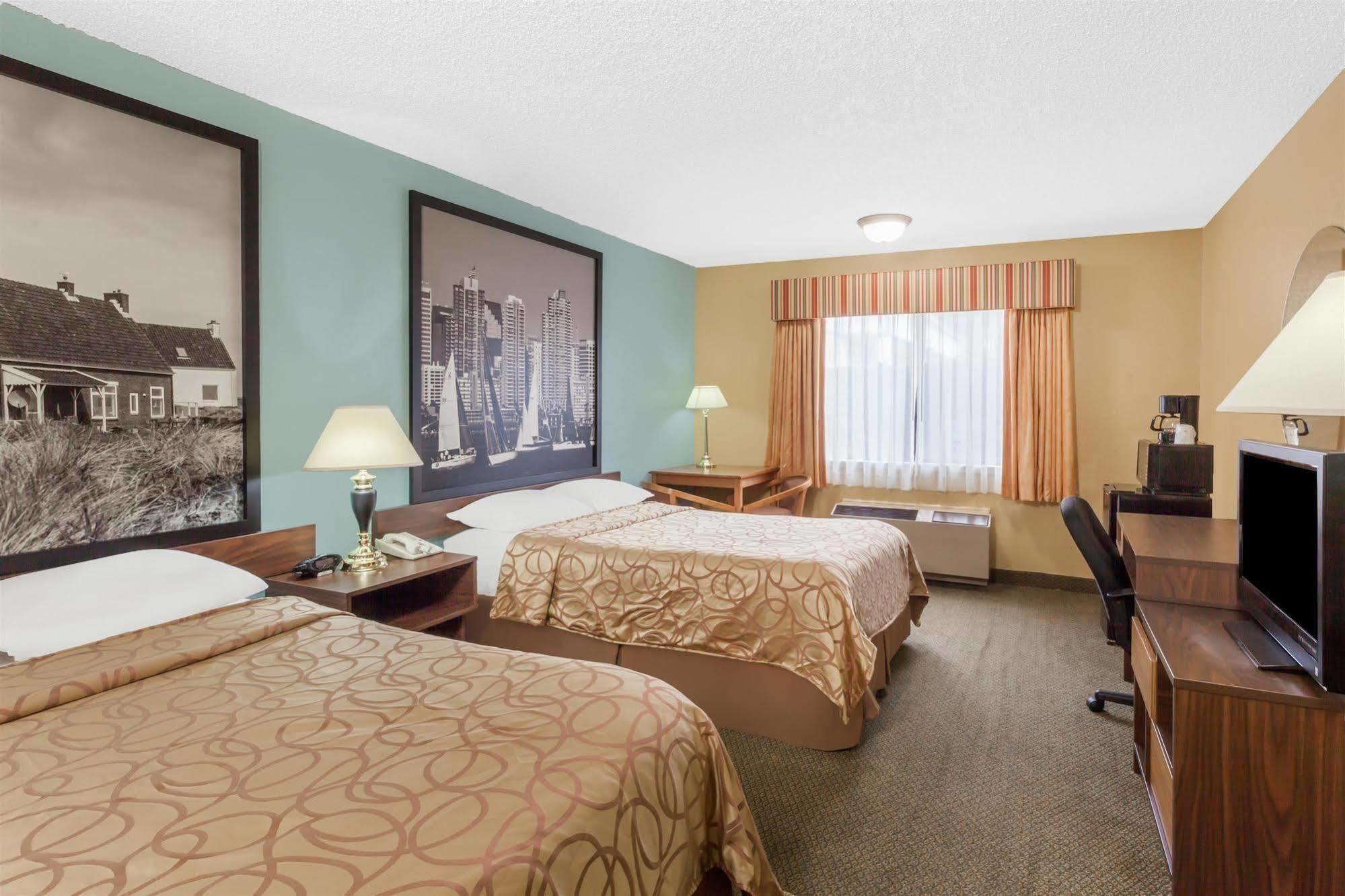 Super 8 By Wyndham Oceanside Marty'S Valley Inn Luaran gambar