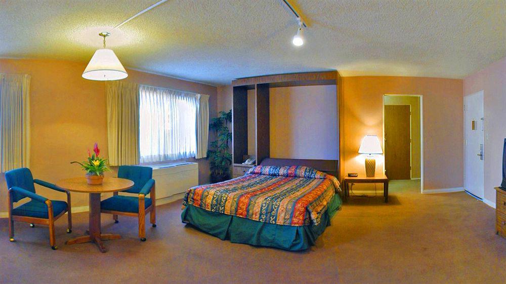 Super 8 By Wyndham Oceanside Marty'S Valley Inn Luaran gambar